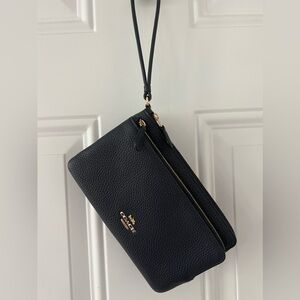 Coach wristlet. Navy Blue